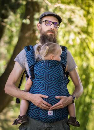 Freely Grow. Ergonomic baby carrier. Eistir .