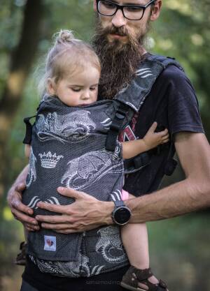 Freely Grow. Ergonomic baby carrier. Strawberry White .